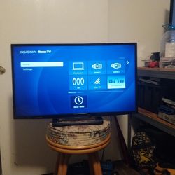 Insignia 32inch 4k Smart TV 