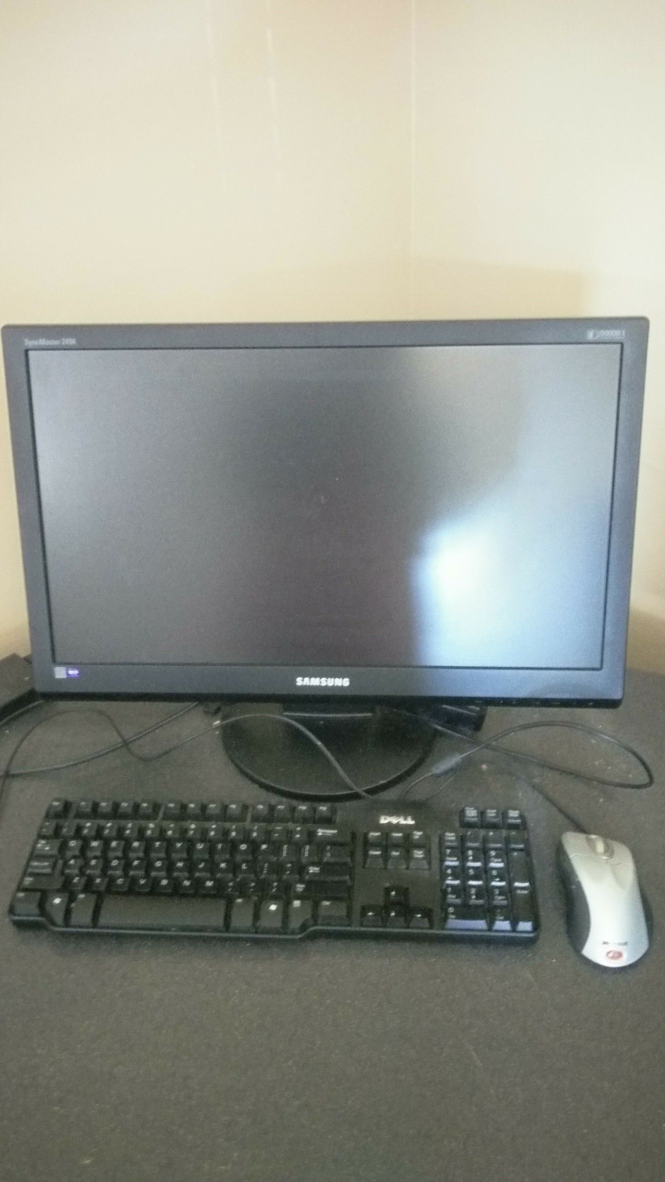 SAMSUNG 23'' 1920*1080 Computer Monitor with Keyboard & Mouse