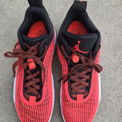 Jordan Air, Size 9, See 2nd Pic