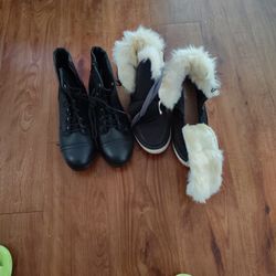 BRAND NEW PAIR OFF WOMEN'S 😎 BOOTS