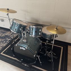 PDP drumkit with hardware and cymbals