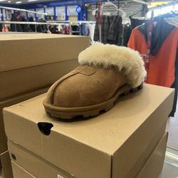 WOMENS UGGS CORQUETTE