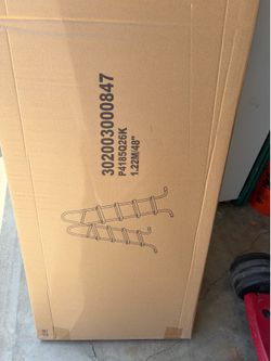 Brand new in box above ground pool ladder 48 inches