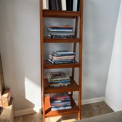 Wood Ladder Bookshelf / Leaning Bookcase – 5 Shelves