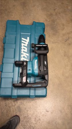 Makita solo la herramienta no batería s