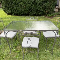 6 pc wrought iron set glass table 4 chairs