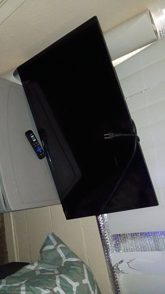 Roku TV  32 inch 