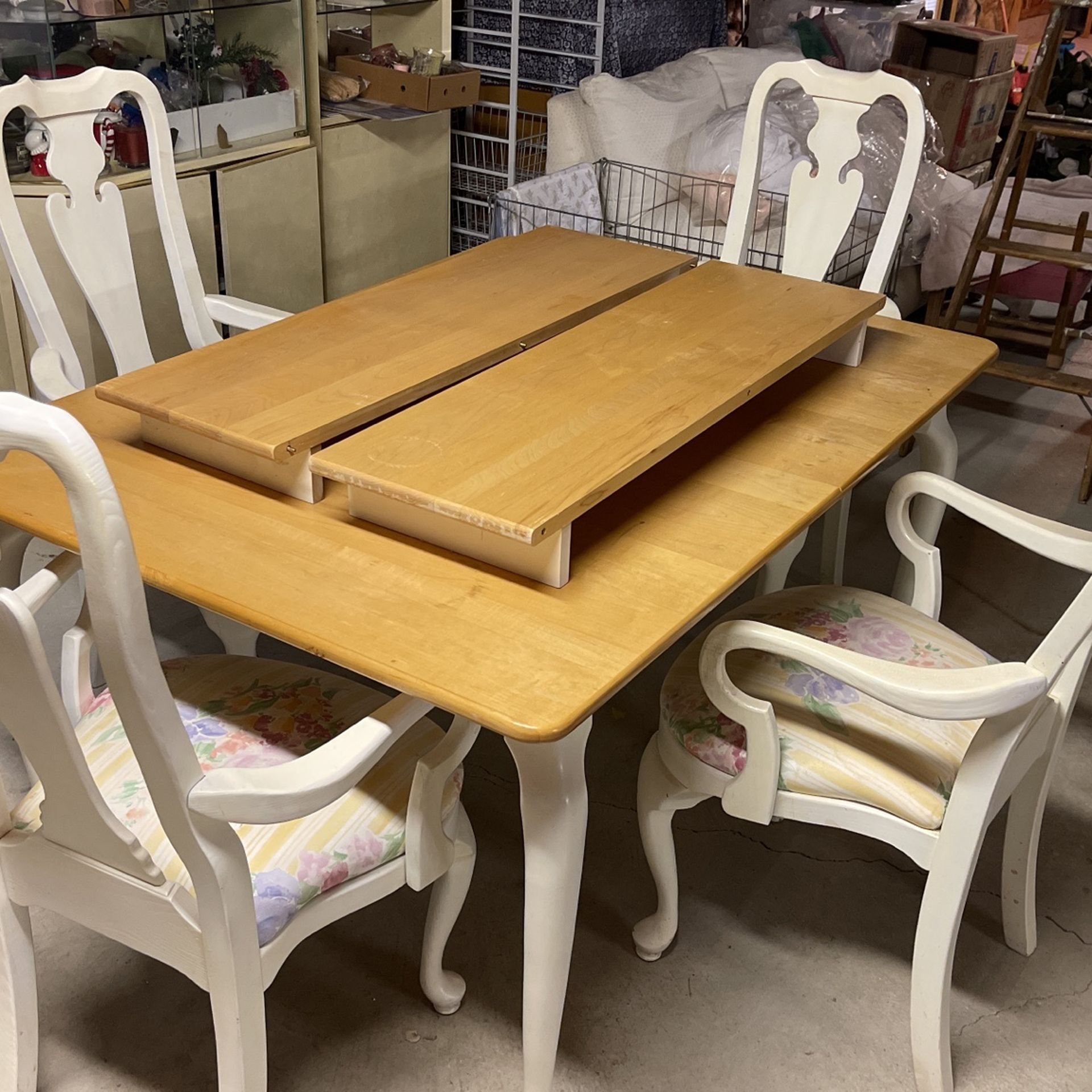 Kitchen Table & 4 Chairs