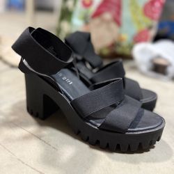 Madden Girl Black Heels 6.5