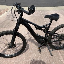 Cannondale   On/off Road E Bike 