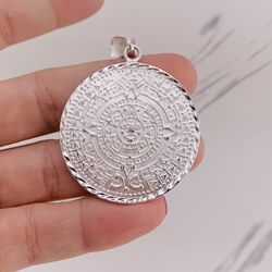 ❤️ 925 Sterling Silver pendant Aztec calendar    ❤️ Medallion double sided   ❤️ Medallion measures 45 millimeters or 1.7”    Check out my other jewelr