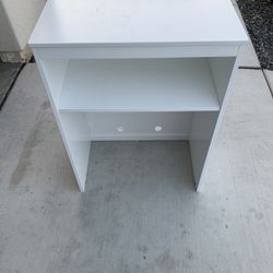 White Shelf 