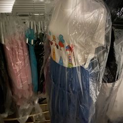 Women’s Clothing, Accessories, Mannequins, And Racks