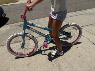 Huffy Girls 20” Bike – Good Riding Condition $20