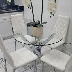 ROUND DINING TABLE W/ GLASS TOP - CHAIRS for sale 🪑 