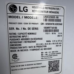 LG Stainless Steel Refrigerator – 26 cu ft – Works Great
