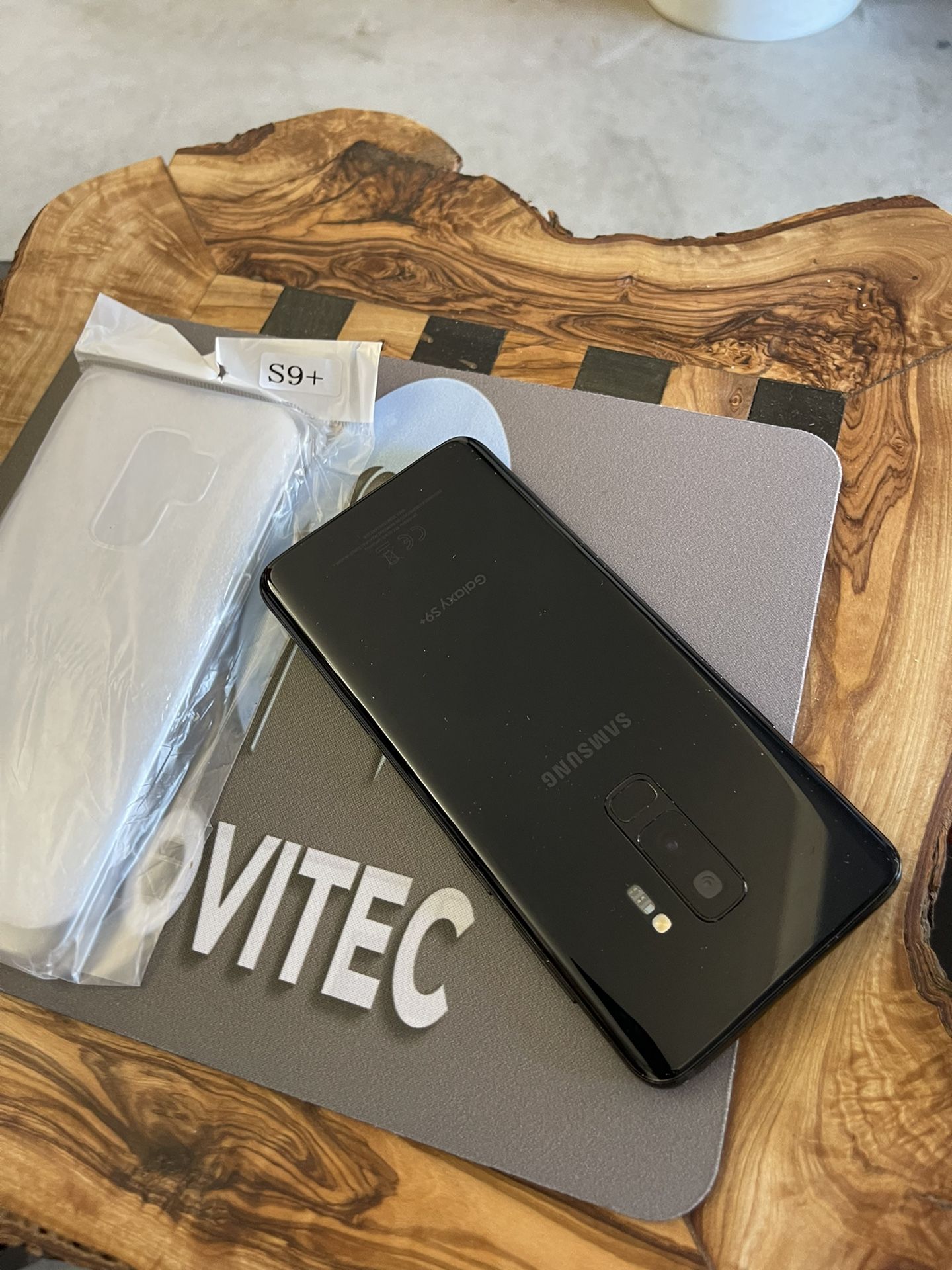 Samsung Galaxy S9 Plus 64GB Black Unlocked For Any Simcard