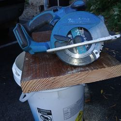 Makita 18 Volt Saw