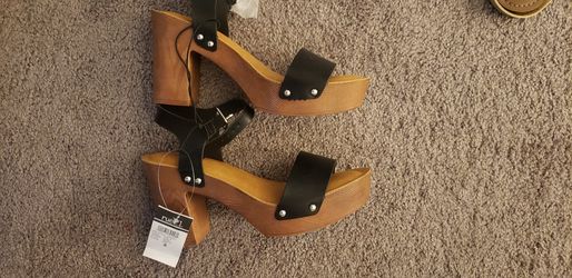 Womens Size 8, More +