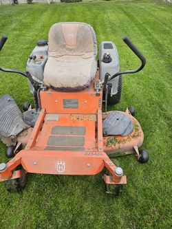 Zero Turn Riding Lawnmower