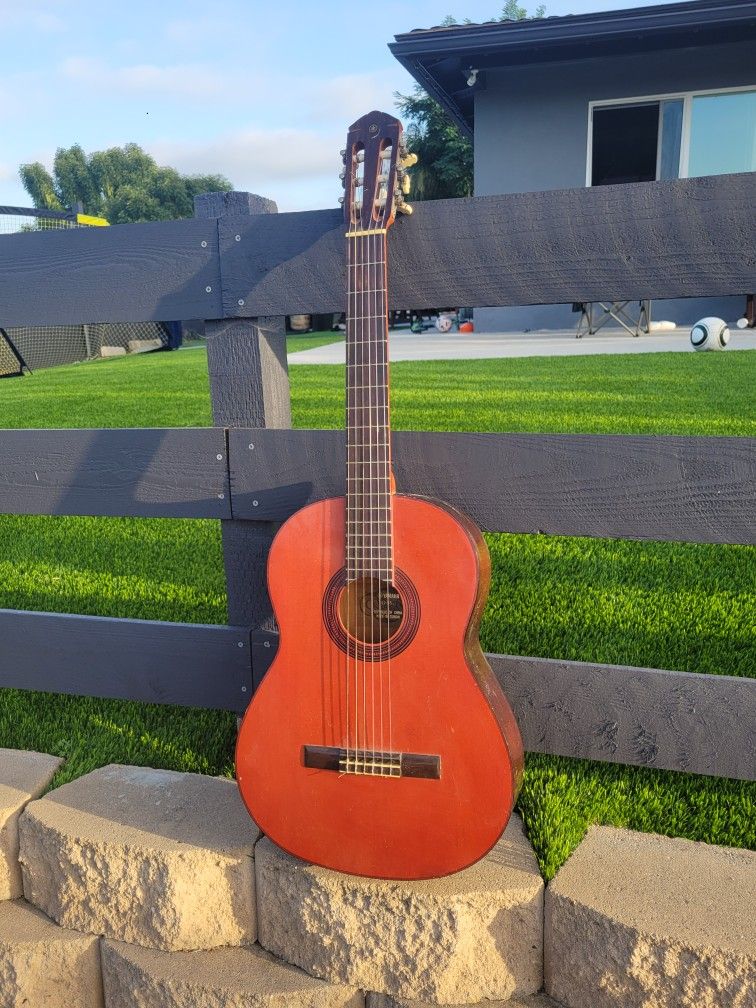 YAMAHA G-55 Classical Guitar