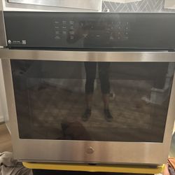 GE JTS3000SNSS 30" Smart Built-In Wall Oven; Manufactured Jan. ‘24; *price negotiable 