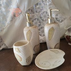 Bathroom Accessories 