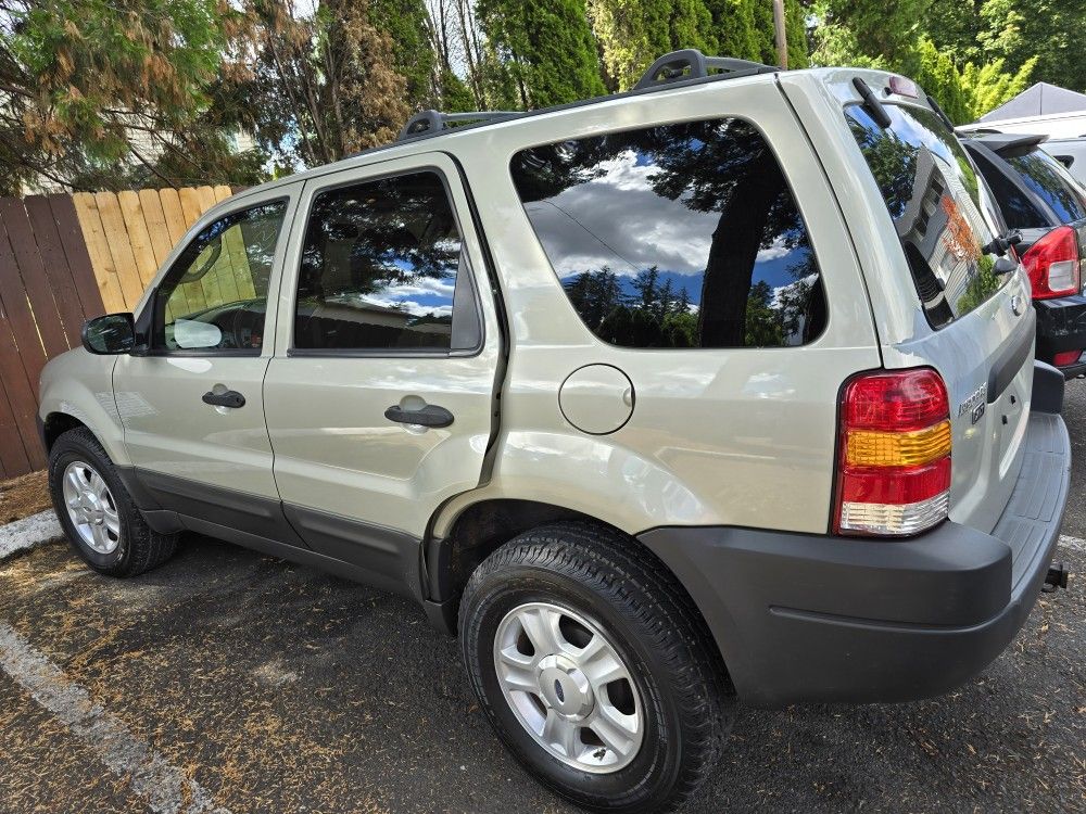 2003 Ford Escape