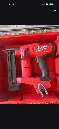 Milwaukee 18 gauge narrow crown staple