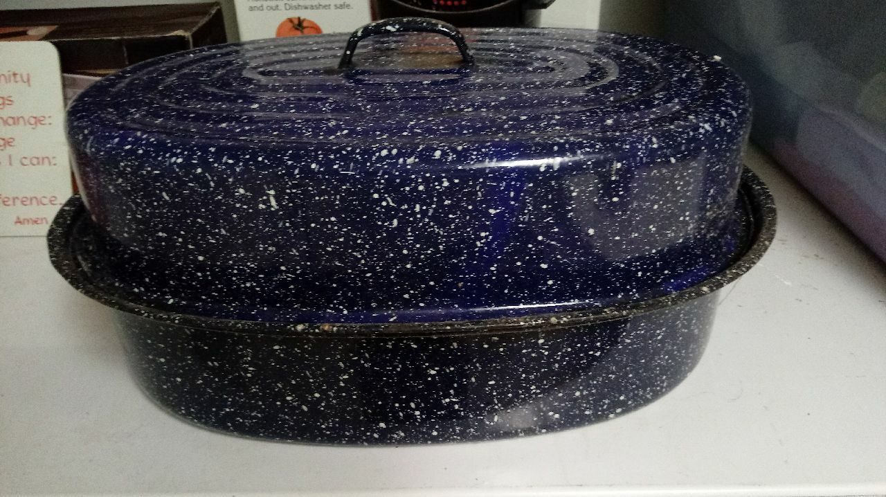 Large Speckle Ware Metal Roaster
