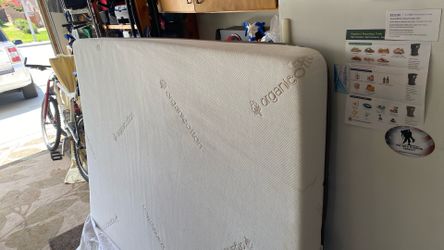 Like New RV Mattress 6”x55”x67”