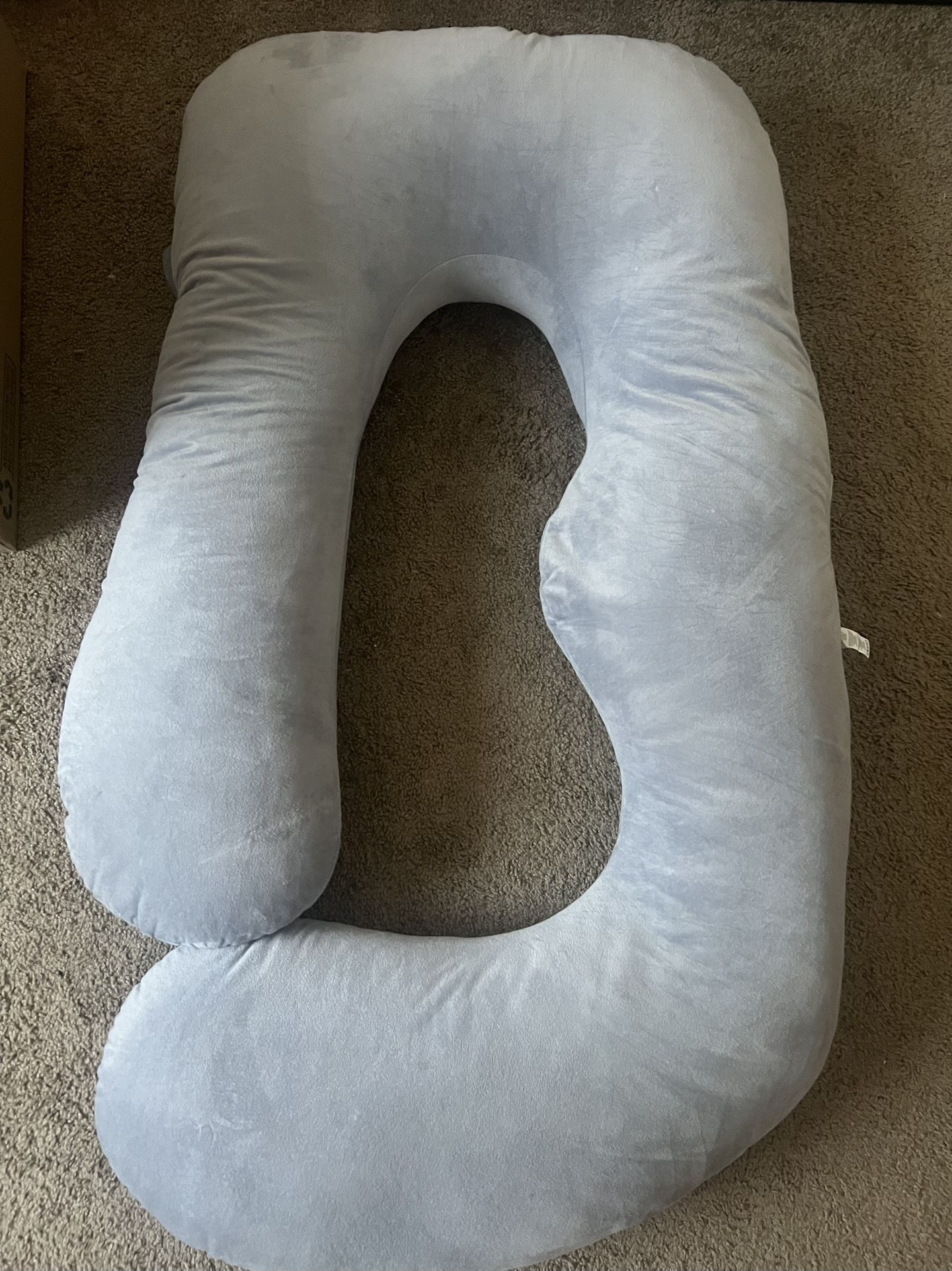 Momcozy pregnancy pillow