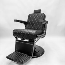 TITAN Barber Chair - Matte Black