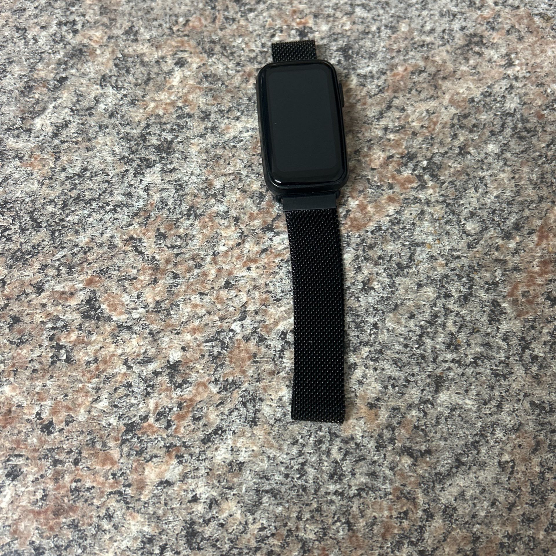 Fitbit With a magnetic Wrist Band 