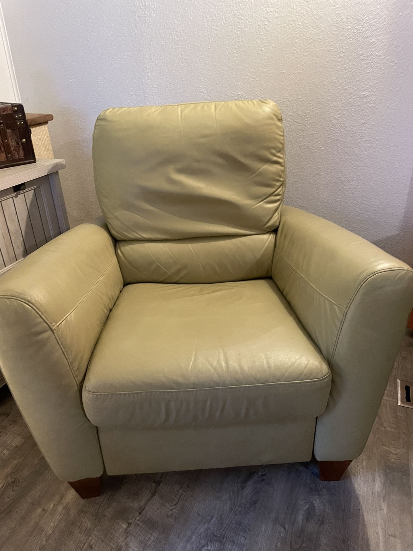 Macy’s Genuine Leather Sofa & Recliner 275 Firm for Sale in Sandy, OR OfferUp