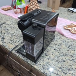 Nespresso DēLonghi 