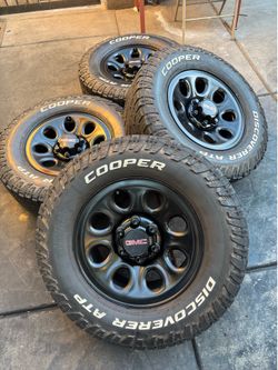 LT265/70/R17 COOPER DISCOVERER & Chevy Silverado Wheels