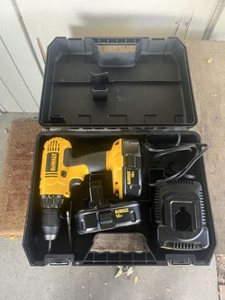 Dewalt DC970 Drill with 2 Batteries, Charger, Carrying Case. LIKE NEW