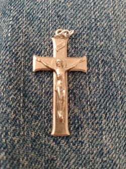 Crufix for a necklace..