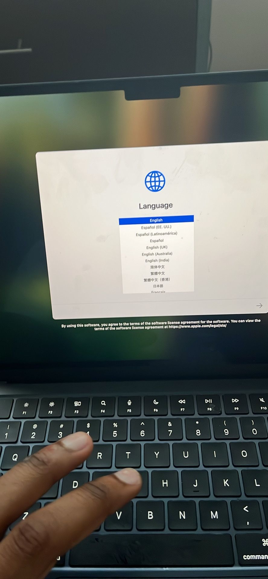 Beautiful”Apple MacBook 13”(Send Best Offer)