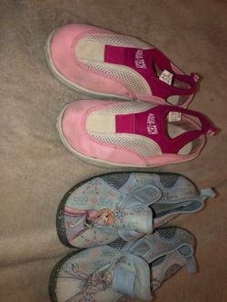 Girl water shoes