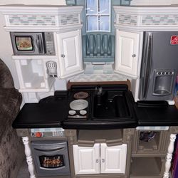 Kids Play Kitchen