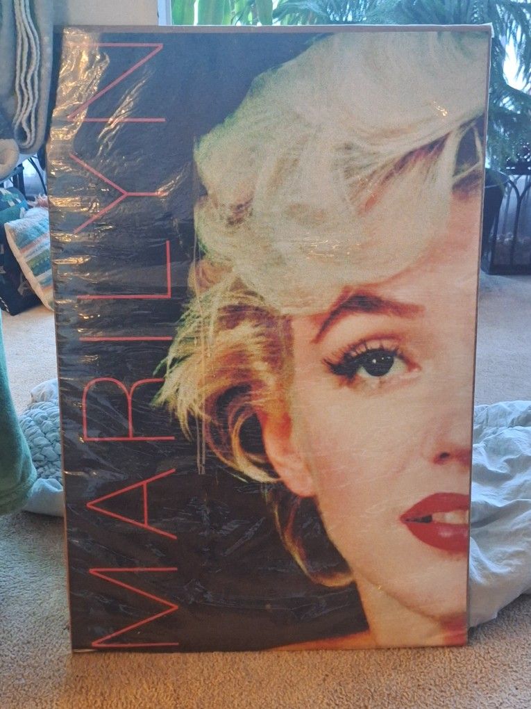 Large Marilyn Monroe posters