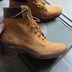 Timberland Woman Size 8