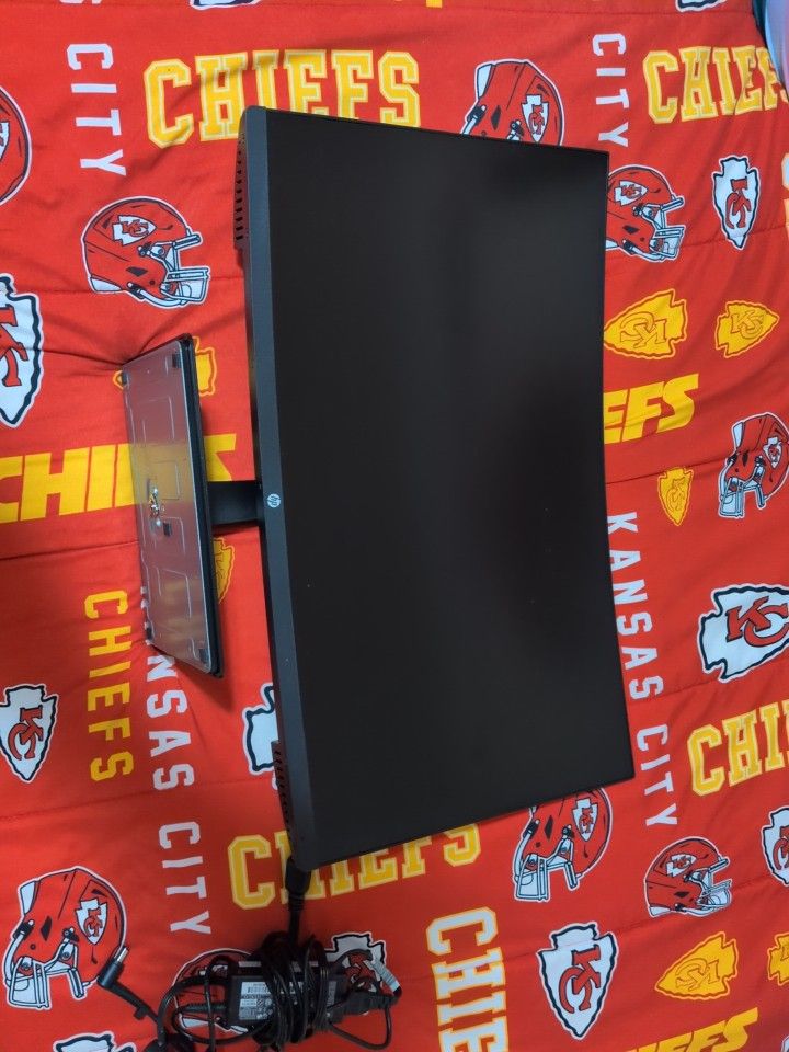 Monitor HP 27 Inch Curve 1920x1080p 