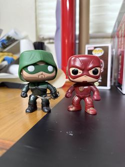 Funko Pop Green Arrow + The Flash (Loose, No Box)
