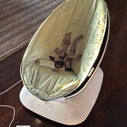 4Moms mamaroo swing
