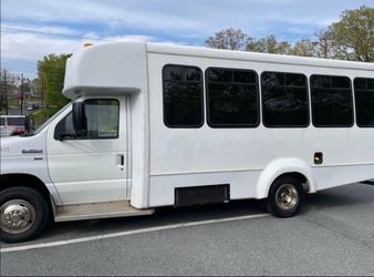 2016 Ford E-450