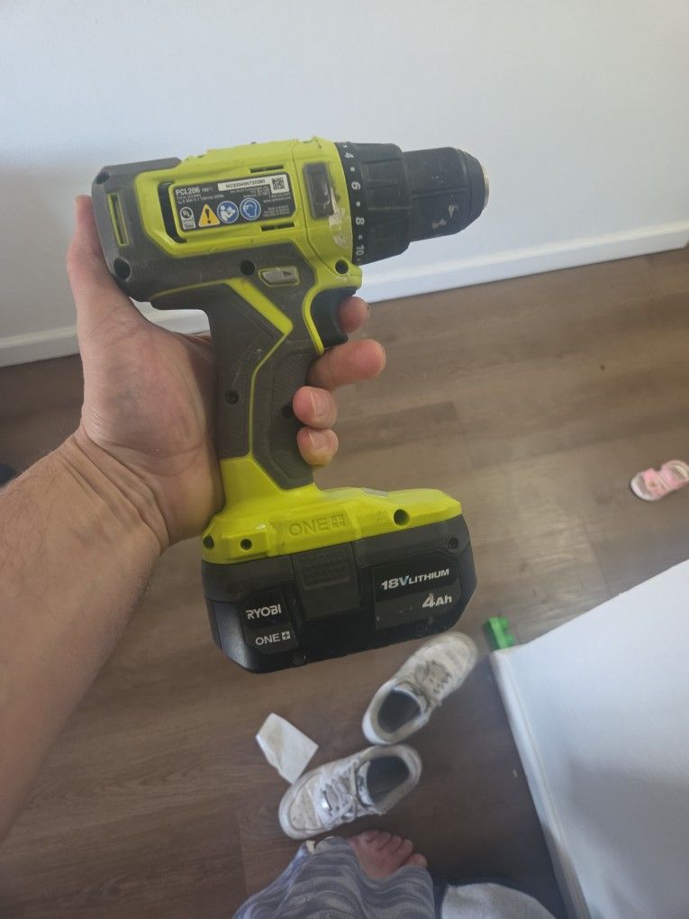 Ryobi Drill Gun With 4ah Battery Works Great !!