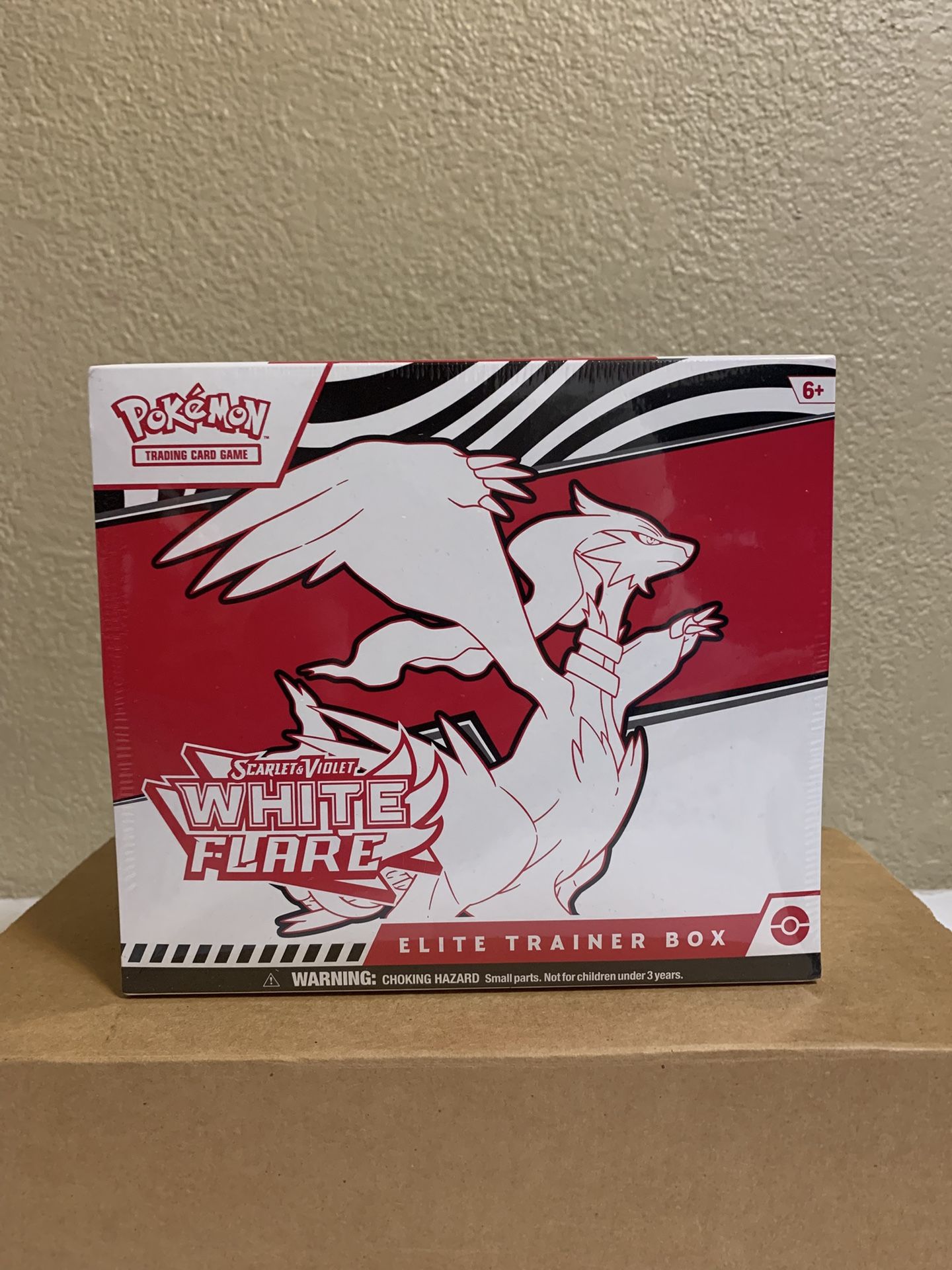 Pokémon White Flare ETB